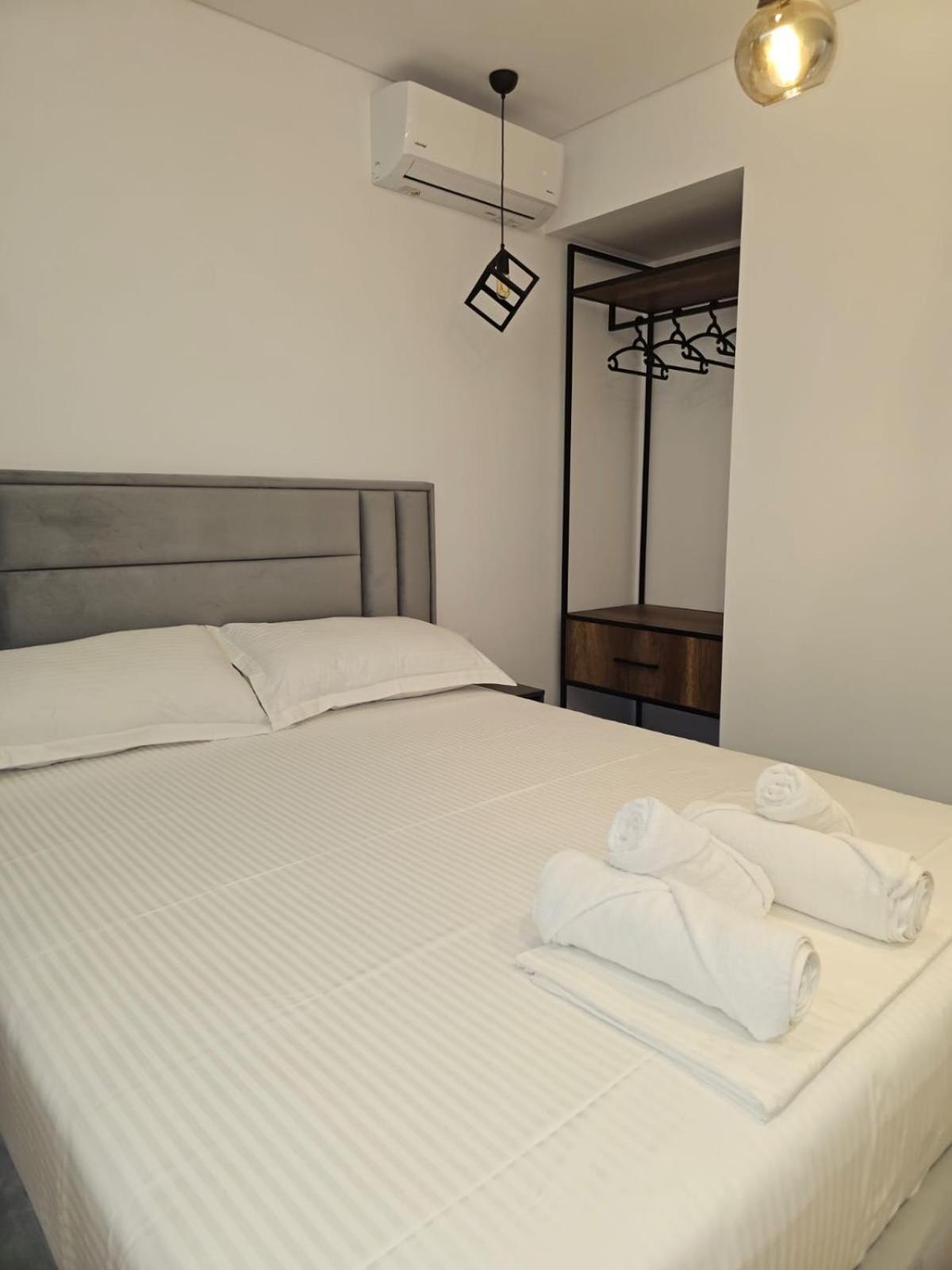 Ardit Seaside Rooms Sarandë Exterior foto