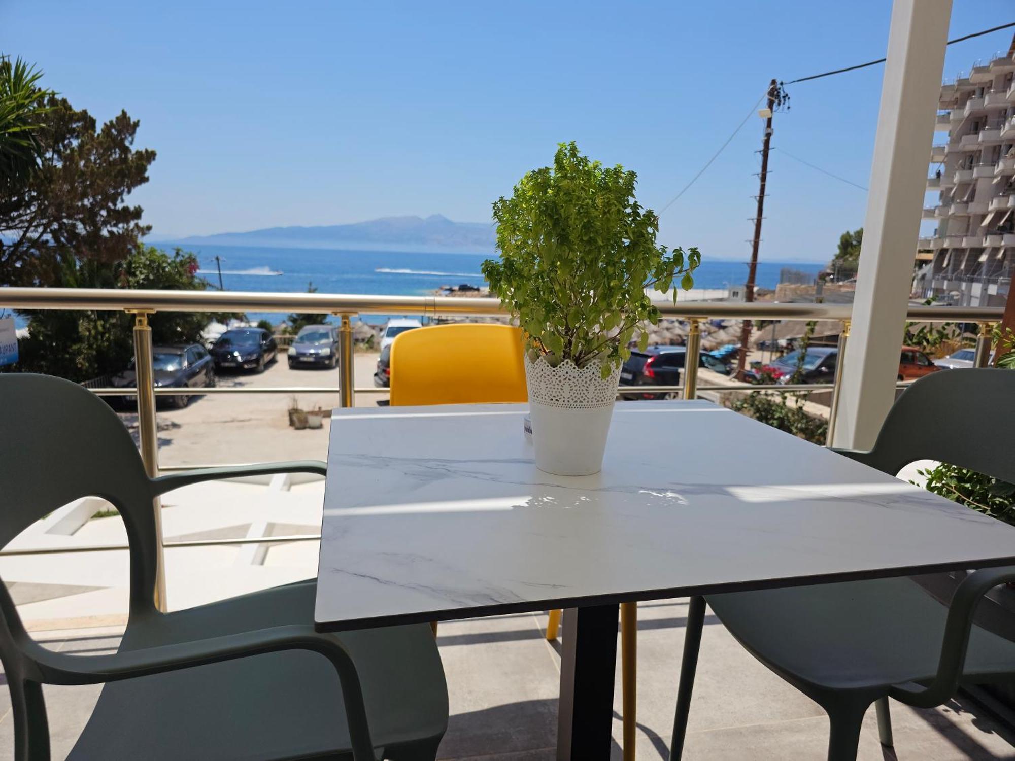 Ardit Seaside Rooms Sarandë Exterior foto